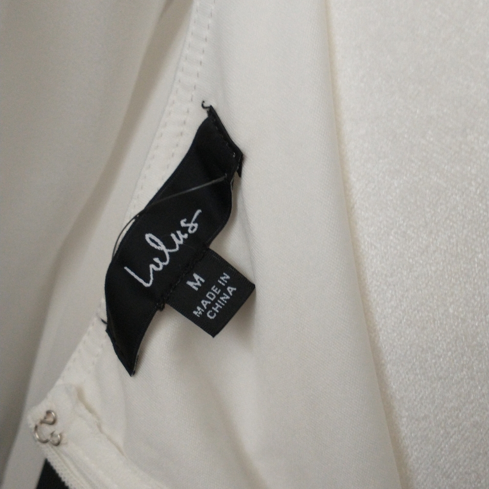 NWT Lulu's white ruffled open back dress M - Picture 8 of 10